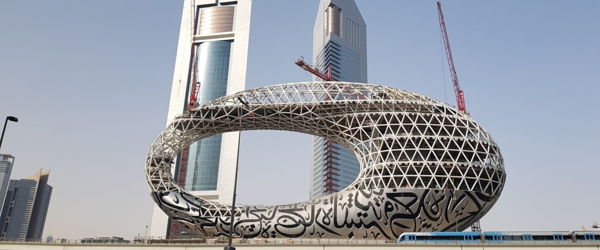 How to Register a Domain Name in Dubai: A Comprehensive Guide
