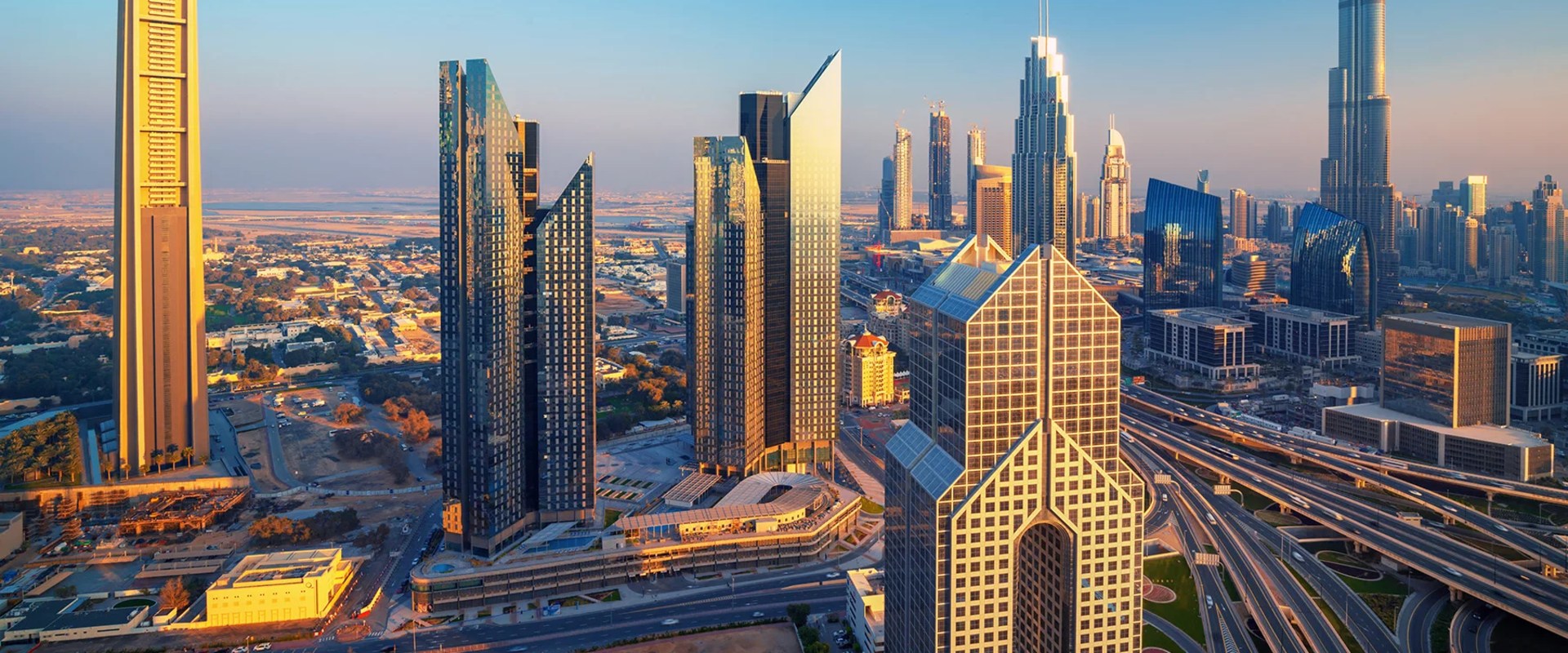How much share capital required in dubai?